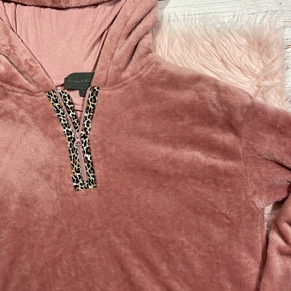 Anthropologie Sunday in Brooklyn Kelyn Pink Leopard Fleece Pullover Jacket - Picture 7 of 12